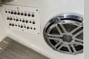Blue  amp  Grey 35ft Formula Yacht For Sale