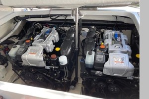 Blue  amp  Grey 35ft Formula Yacht For Sale