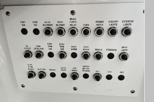Blue  amp  Grey 35ft Formula Yacht For Sale