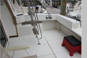 Attitude Adjustment 33ft Cruisers Yacht For Sale