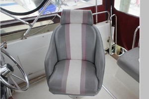 Attitude Adjustment 33ft Cruisers Yacht For Sale