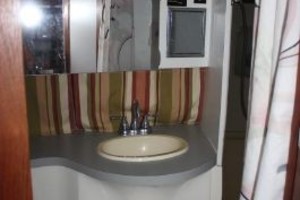 Attitude Adjustment 33ft Cruisers Yacht For Sale
