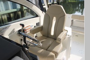 23ft Pursuit Yacht For Sale
