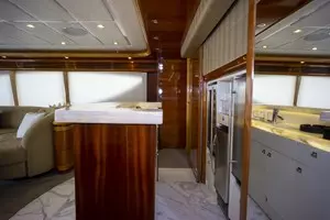 2000 Ferretti Yachts Custom Line 94 thumbnail 3