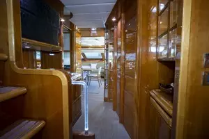 2000 Ferretti Yachts Custom Line 94 thumbnail 11