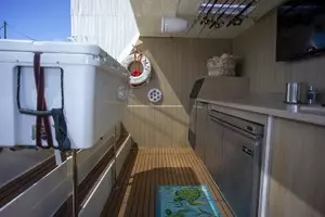 2000 Ferretti Yachts Custom Line 94 thumbnail 54