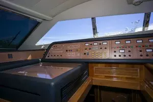 2000 Ferretti Yachts Custom Line 94 thumbnail 38