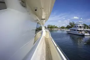 2000 Ferretti Yachts Custom Line 94 thumbnail 66