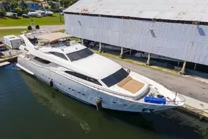 2000 Ferretti Yachts Custom Line 94 thumbnail 64
