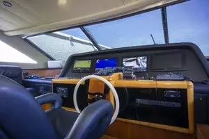 2000 Ferretti Yachts Custom Line 94 thumbnail 36