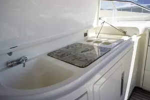 2000 Ferretti Yachts Custom Line 94 thumbnail 69
