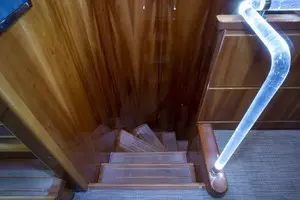 2000 Ferretti Yachts Custom Line 94 thumbnail 24