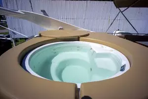 2000 Ferretti Yachts Custom Line 94 thumbnail 50