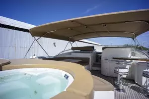 2000 Ferretti Yachts Custom Line 94 thumbnail 45