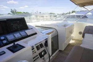 2000 Ferretti Yachts Custom Line 94 thumbnail 68