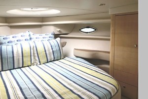 ROBERT NICOLE 37ft Maxum Yacht For Sale