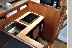 Summer Island 31ft Silverton Yacht For Sale