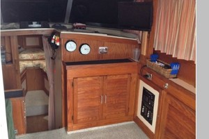 Summer Island 31ft Silverton Yacht For Sale
