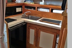 Summer Island 31ft Silverton Yacht For Sale