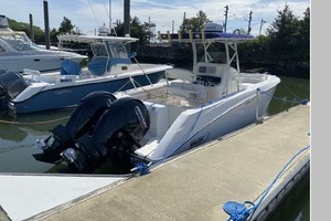 27ft Boston Whaler Yacht For Sale