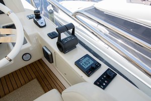 Azimut 66 - Lady M - Flybridge Helm