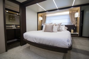 Azimut 66 - Lady M - Master Stateroom