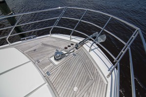 Azimut 66 - Lady M - Bow