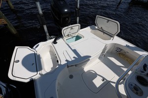 SeaVee 27 -exterior