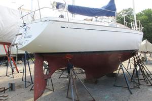 LOST VERSES 35ft Bristol Yacht For Sale