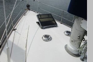 LOST VERSES 35ft Bristol Yacht For Sale
