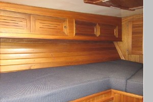 LOST VERSES 35ft Bristol Yacht For Sale