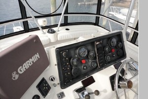 Cruise Control 34ft Luhrs Yacht For Sale