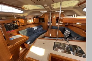 Persistence 38ft Hunter Yacht For Sale