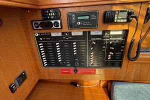 Persistence 38ft Hunter Yacht For Sale