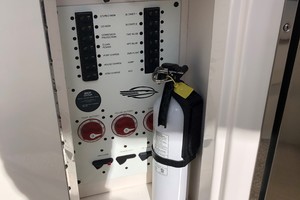 Chaparral 31 - Control Panel
