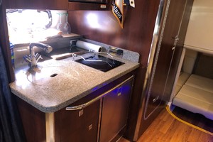 Chaparral 31 - Galley