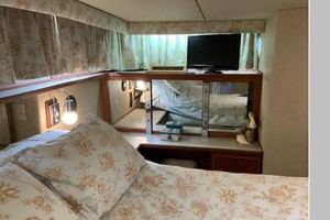 Slainte 42ft Chris Craft Yacht For Sale