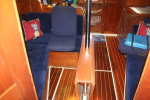 Callisto 33ft Pearson Yacht For Sale