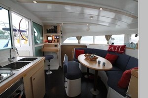 Lola Dos 38ft Lagoon Yacht For Sale