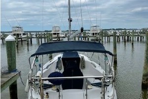 Blue Heron 32ft Hunter Yacht For Sale