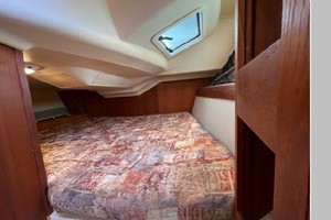 Blue Heron 32ft Hunter Yacht For Sale