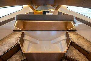 2026 Beneteau Antares 11 thumbnail 13