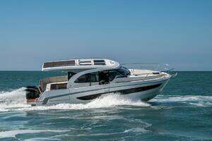 2026 Beneteau Antares 11 thumbnail 4