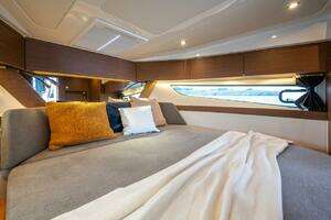2026 Beneteau Antares 11 thumbnail 12