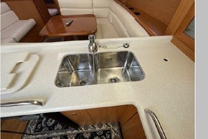 Seaquel 37ft Marlow Hunter Yacht For Sale