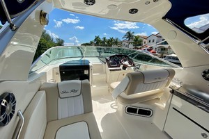 31ft Sea Ray Yacht For Sale