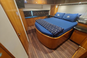 Carver 39 - Regal S - Master Stateroom