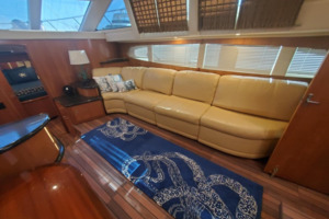 Carver 39 - Regal S - Salon