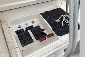 Rant  n Rave 32ft Luhrs Yacht For Sale