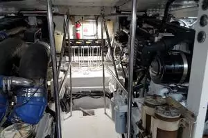 1988 Hatteras Convertible thumbnail 19